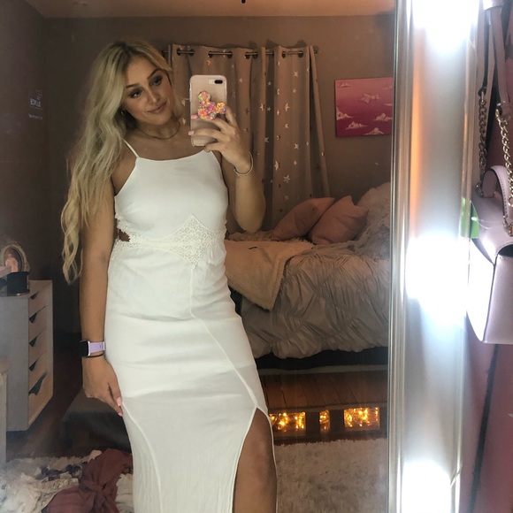 Dress - Picture 2 of 3